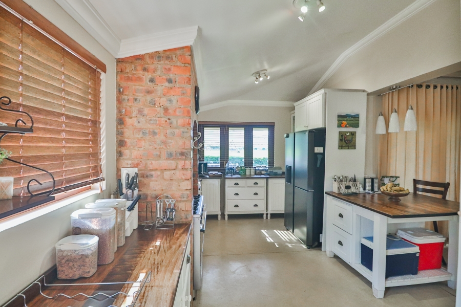 4 Bedroom Property for Sale in The Coves North West